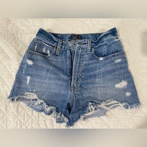 Abercrombie and Fitch “Natural rise short” size 26